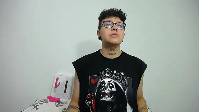 alex noa online show from February 2025 08:44:01 PM