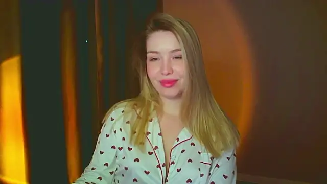 mia raspberrie online show from December 2024 02:12:01 AM