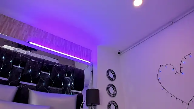 Charlotte Myers online show from February 2025 02:57:01 PM