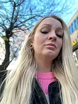 Teya moon  online show from December 2024 10:39:02 AM