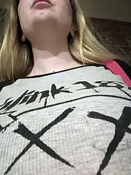 Teya moon  online show from March 2025 01:50:02 PM