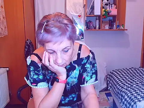 Victoria5643 online show from February 2025 09:41:02 PM