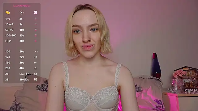 Snapshot of cheryl_mason chatting on December 2024 02:42:01 AM cheryl mason online show from December 2024 02:42:01 AM