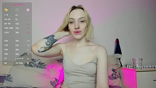 Snapshot of cheryl_mason chatting on December 2024 12:12:01 AM cheryl mason online show from December 2024 12:12:01 AM