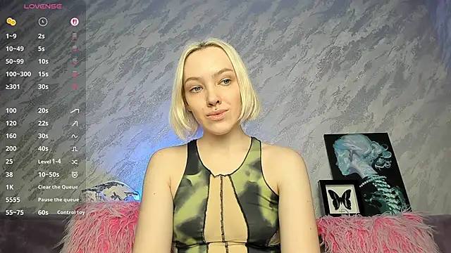 Snapshot of cheryl_mason chatting on December 2025 11:44:01 PM cheryl mason online show from December 2025 11:44:01 PM