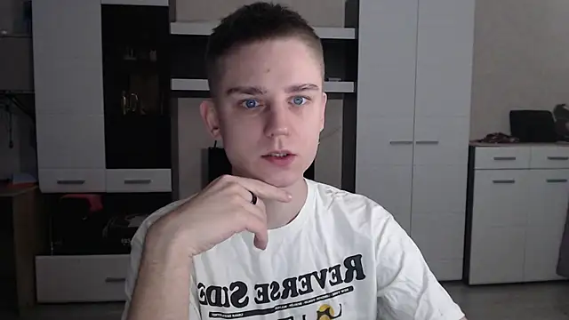 angryzan online show from January 2025 04:32:01 AM