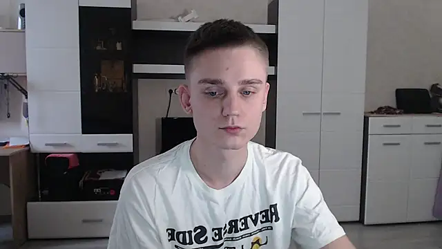 angryzan online show from January 2025 10:40:02 AM