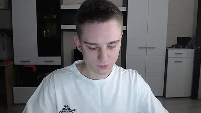 angryzan online show from January 2025 04:05:01 AM