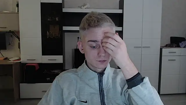 angryzan online show from February 2025 10:48:02 AM