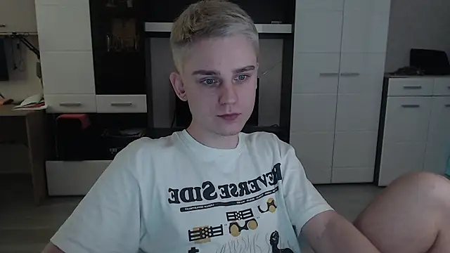 angryzan online show from February 2025 07:43:01 AM