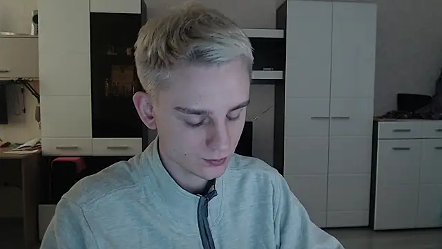 angryzan online show from February 2025 08:26:02 AM