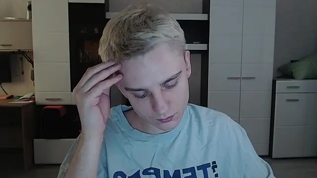 angryzan online show from February 2025 07:37:02 AM