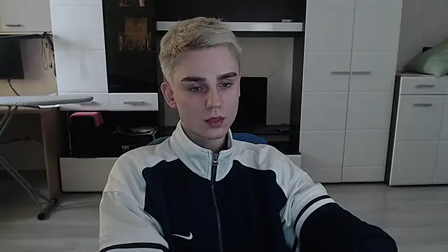 angryzan online show from March 2025 08:49:02 AM