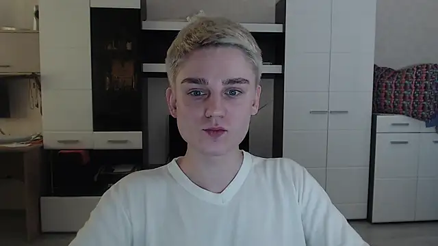 angryzan online show from March 2025 08:41:02 AM