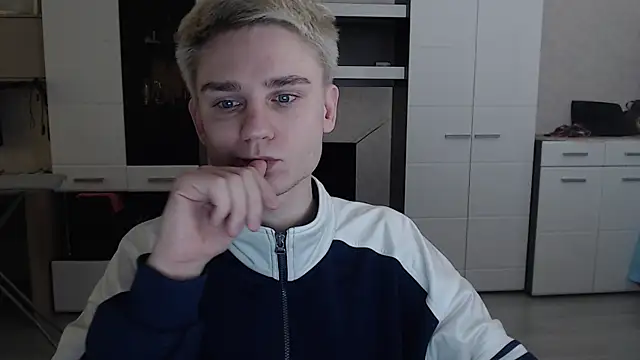 angryzan online show from March 2025 04:15:02 AM