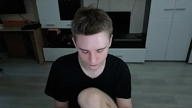 angryzan online show from December 2025 08:08:02 AM