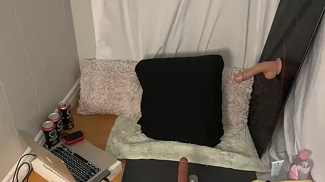 IvyWylde online show from October 2025 08:26:01 PM