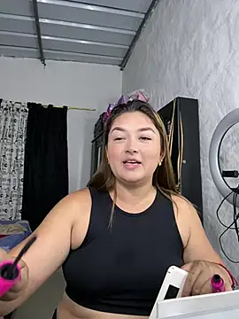 Snapshot of Sofia_Queen17 chatting on April 2026 10:20:02 AM Sofia Queen17 online show from April 2026 10:20:02 AM