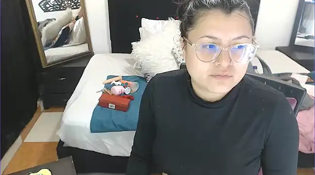 Snapshot of hairy_pussywet chatting on February 2025 07:07:01 PM hairy pussywet online show from February 2025 07:07:01 PM