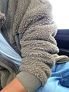 Zeefy online show from October 2025 09:07:01 AM