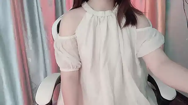 Snapshot of _Ely_ chatting on March 2025 03:01:01 AM Ely online show from March 2025 03:01:01 AM