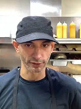 hailzeffn online show from September 2025 10:21:02 PM