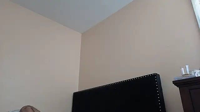 hailzeffn online show from October 2025 05:22:02 PM