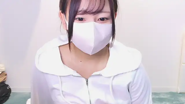 Snapshot of YUTSU_KI chatting on December 2024 09:15:01 PM YUTSU KI online show from December 2024 09:15:01 PM