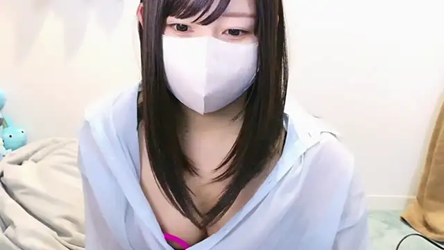 Snapshot of YUTSU_KI chatting on February 2025 08:11:01 PM YUTSU KI online show from February 2025 08:11:01 PM