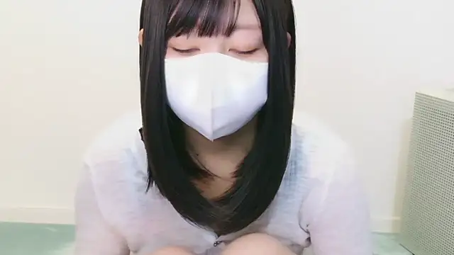 Snapshot of YUTSU_KI chatting on September 2025 04:00:02 PM YUTSU KI online show from September 2025 04:00:02 PM