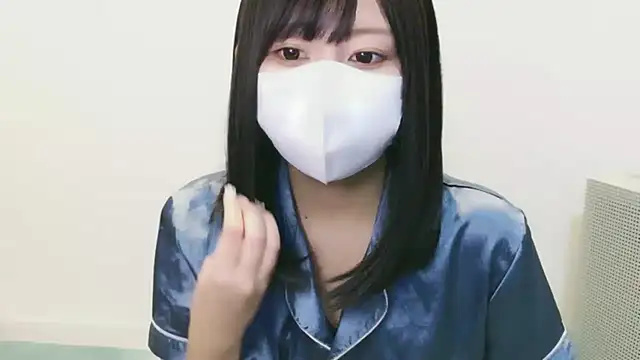 Snapshot of YUTSU_KI chatting on October 2025 04:05:02 PM YUTSU KI online show from October 2025 04:05:02 PM