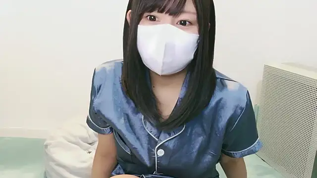 Snapshot of YUTSU_KI chatting on October 2025 09:33:01 PM YUTSU KI online show from October 2025 09:33:01 PM