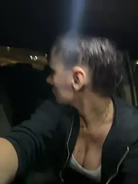 therealbeverlycious online show from April 2026 08:57:01 PM