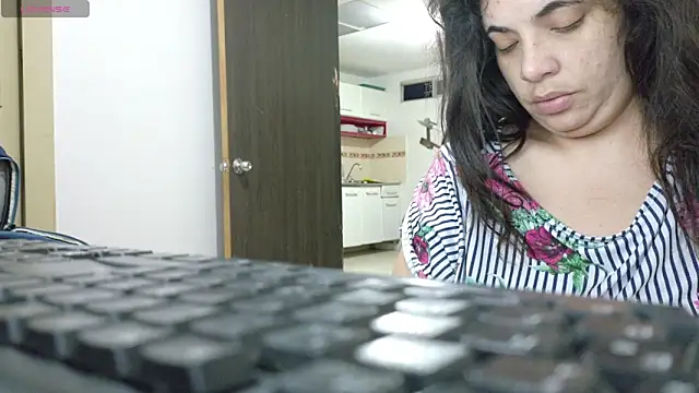 Snapshot of ladydeathz chatting on February 2026 12:11:01 AM ladydeathz online show from February 2026 12:11:01 AM