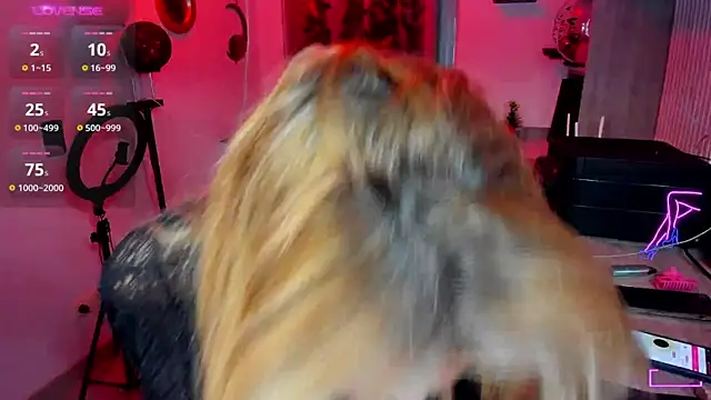  cristal ayala online show from April 2026 10:49:01 PM