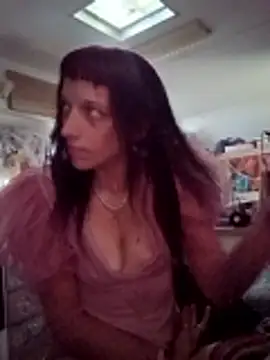 whitetrashdirtyslut online show from April 2026 01:49:01 PM