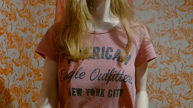 strawberrysmoothie online show from December 2024 06:02:02 AM