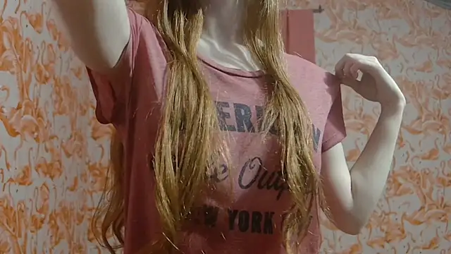 strawberrysmoothie online show from April 2026 01:59:02 AM