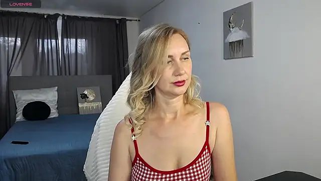 Snapshot of Vanessa_Nowak chatting on July 2026 02:00:01 PM Vanessa Nowak online show from July 2026 02:00:01 PM