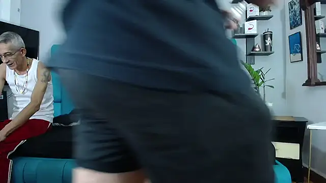 Snapshot of Leon_hot_X chatting on January 2025 07:41:02 PM Leon hot X online show from January 2025 07:41:02 PM