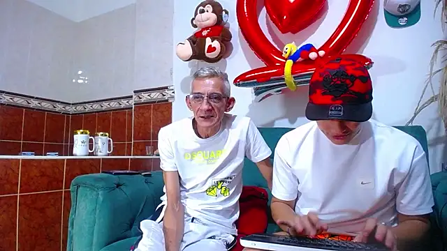 Snapshot of Leon_hot_X chatting on February 2025 03:47:02 AM Leon hot X online show from February 2025 03:47:02 AM