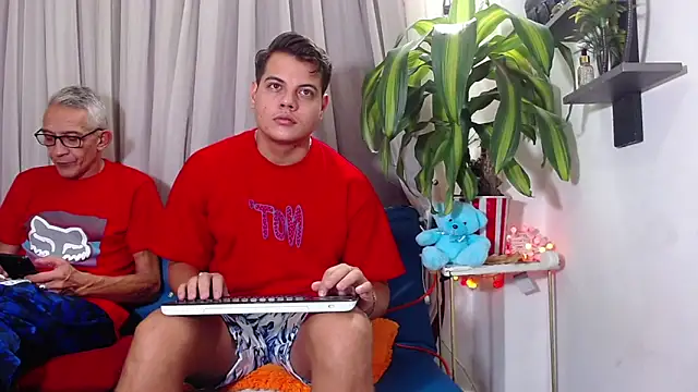 Snapshot of Leon_hot_X chatting on February 2026 07:46:01 PM Leon hot X online show from February 2026 07:46:01 PM