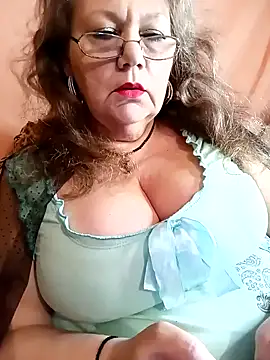 Snapshot of Snezhana chatting on January 2025 07:04:01 PM Snezhana online show from January 2025 07:04:01 PM