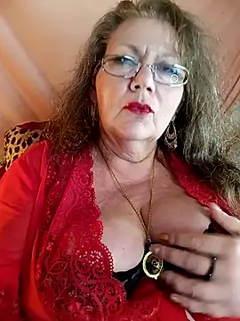 Snapshot of Snezhana chatting on September 2025 04:14:02 AM Snezhana online show from September 2025 04:14:02 AM