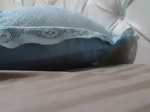 Snapshot of Afropetite chatting on January 2026 01:00:02 AM Afropetite online show from January 2026 01:00:02 AM