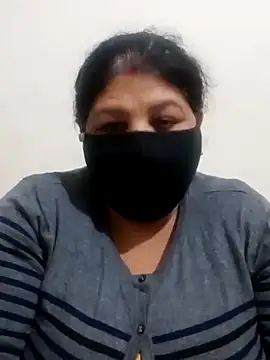 Snapshot of Shoni__ chatting on December 2024 05:44:01 PM Shoni online show from December 2024 05:44:01 PM