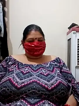 Snapshot of Shoni__ chatting on December 2024 07:18:02 PM Shoni online show from December 2024 07:18:02 PM