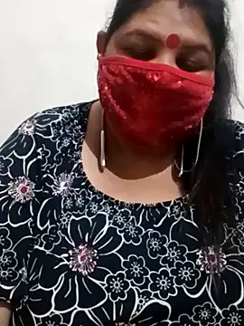 Snapshot of Shoni__ chatting on December 2024 05:51:01 PM Shoni online show from December 2024 05:51:01 PM