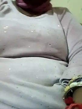 Snapshot of Shoni__ chatting on December 2025 04:00:01 PM Shoni online show from December 2025 04:00:01 PM