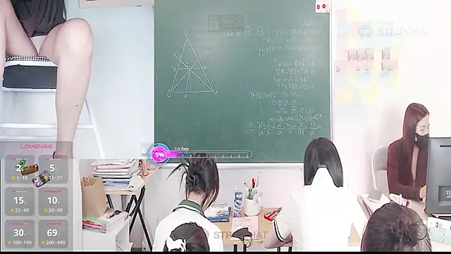 Snapshot of _Math_ chatting on January 2026 02:05:02 AM Math online show from January 2026 02:05:02 AM